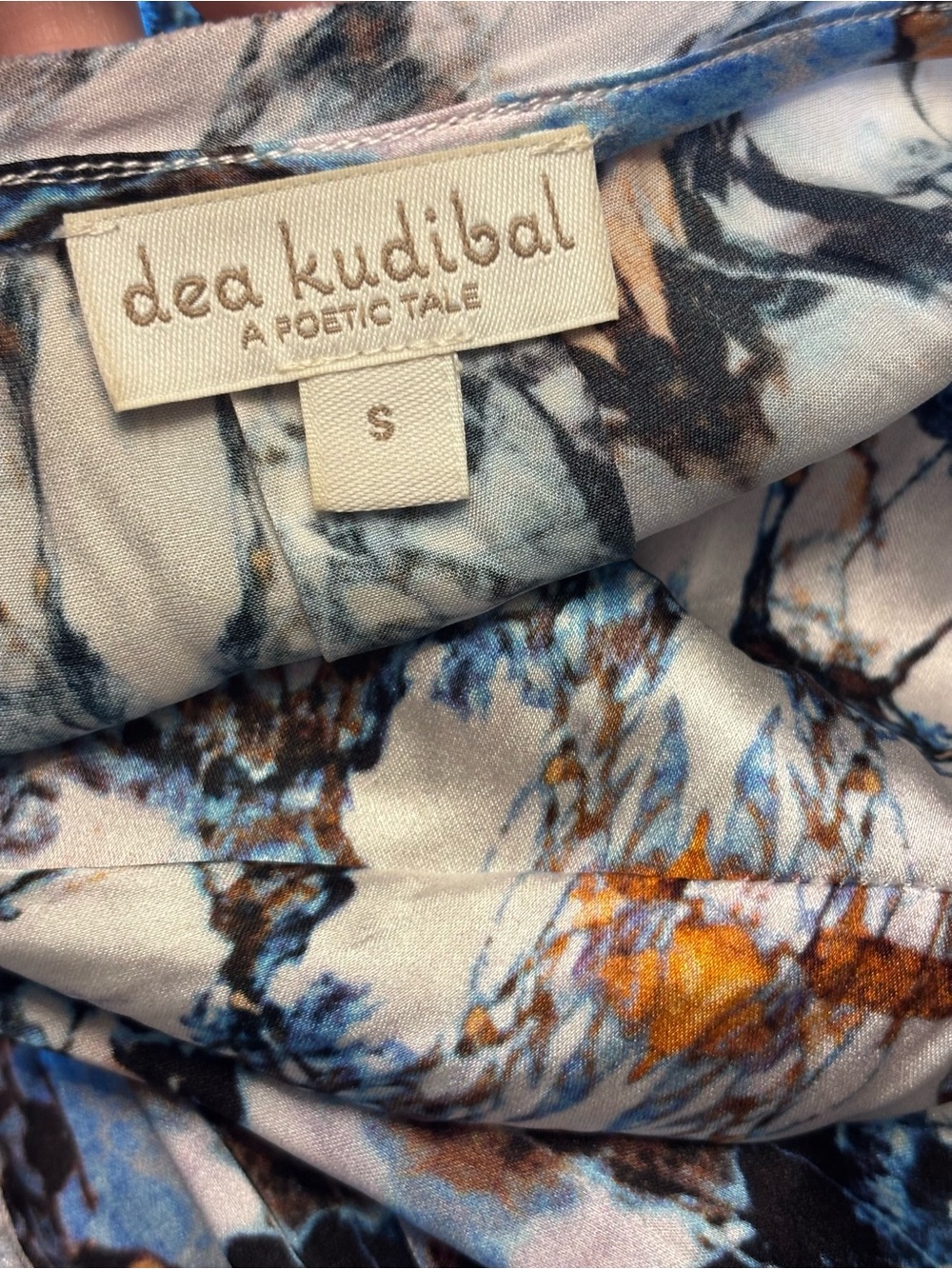 dea kudibal Geometric Silk Blend Blouse Size Small Like New - Picture 14 of 16